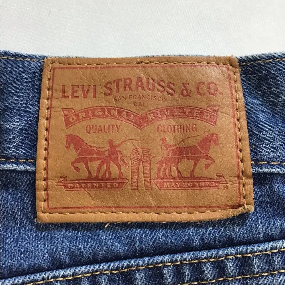 Levi’s Denim Mini Skirt Blue Front Zip Denim Mini Skirt Size 28